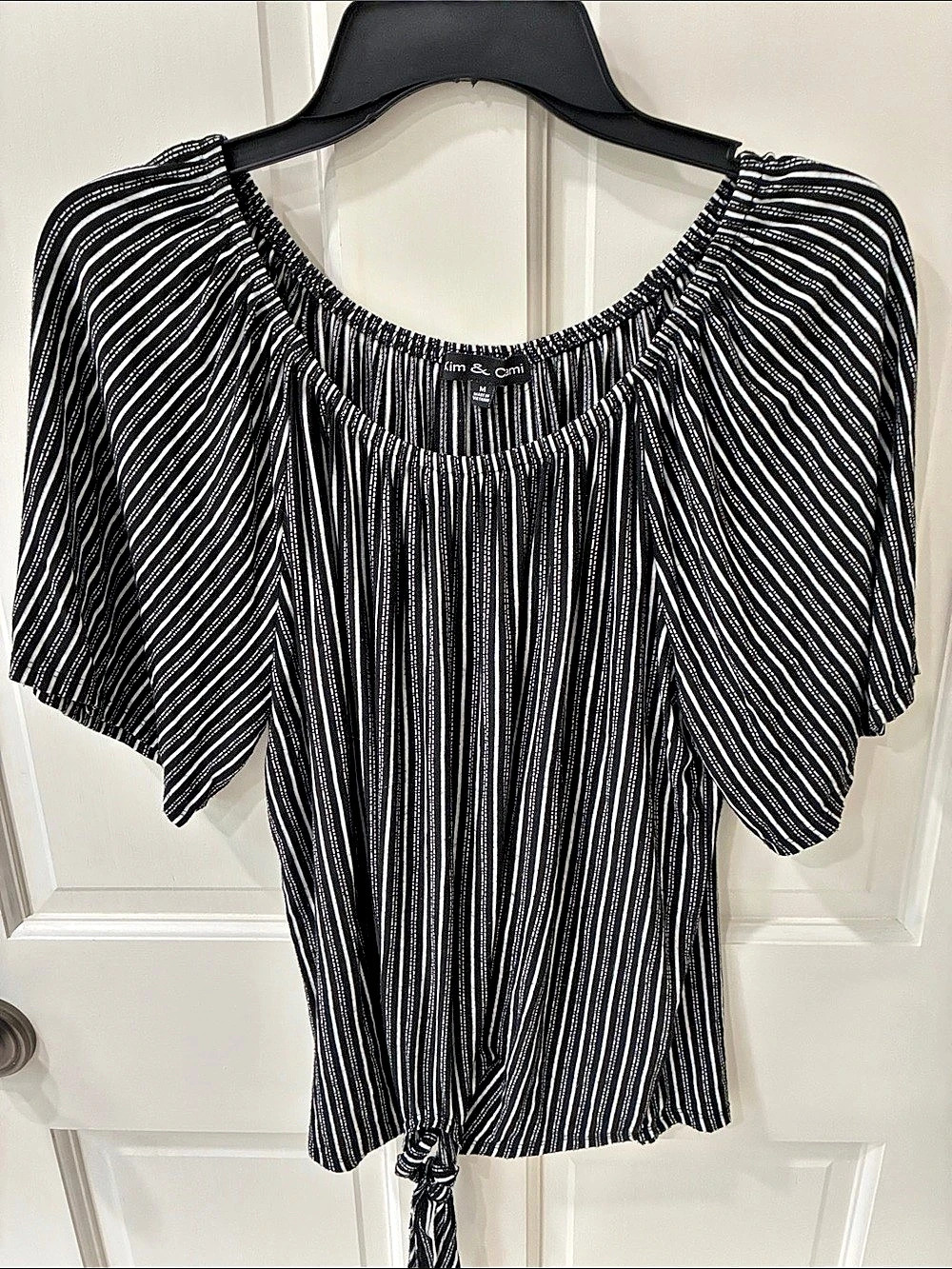 Kim & Cami Striped Blouse in Black & White Size Medium